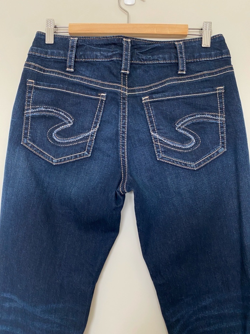 Silver Suki Straight Denim Jeans Size 31x32 Dark Wash Thick Stitch
